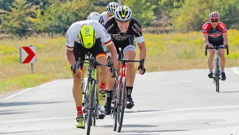 KURZE RADHOSE PRO TOUR MIT TR&Auml;GER 4CM BUND 404-4