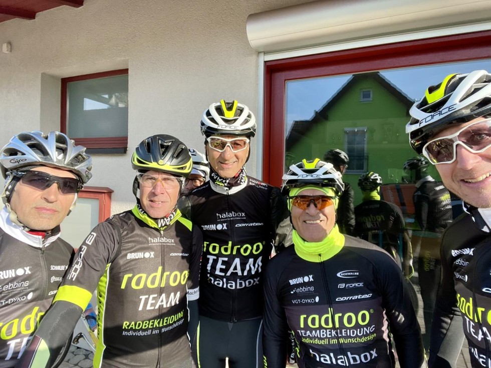 radroo Team Meeting und Training mit Freude in die Saison 2025